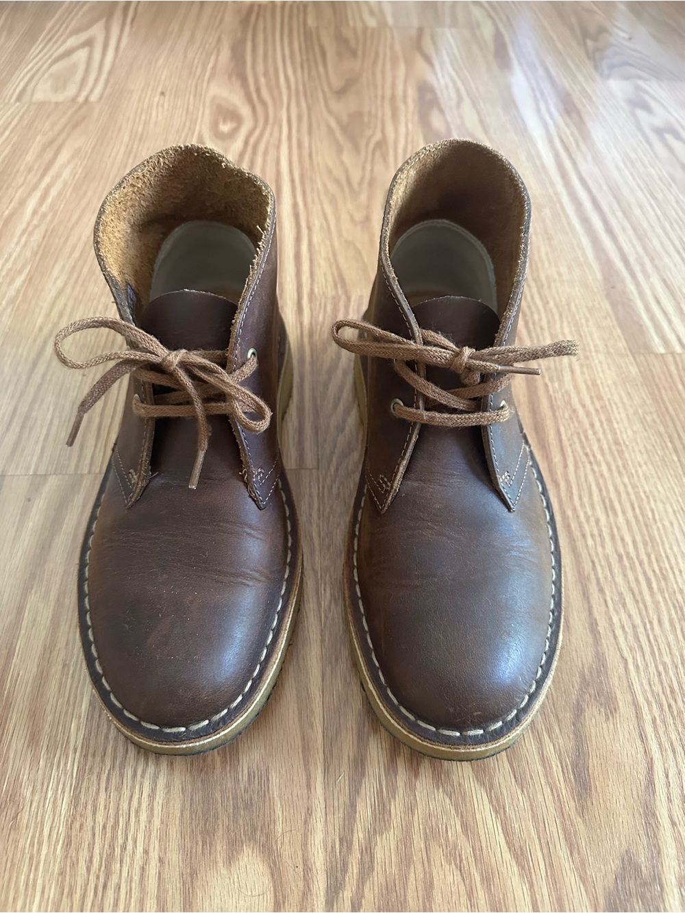 Clarks Originals Desert Boots in Beeswax Leather Chukka - Women's 7 M